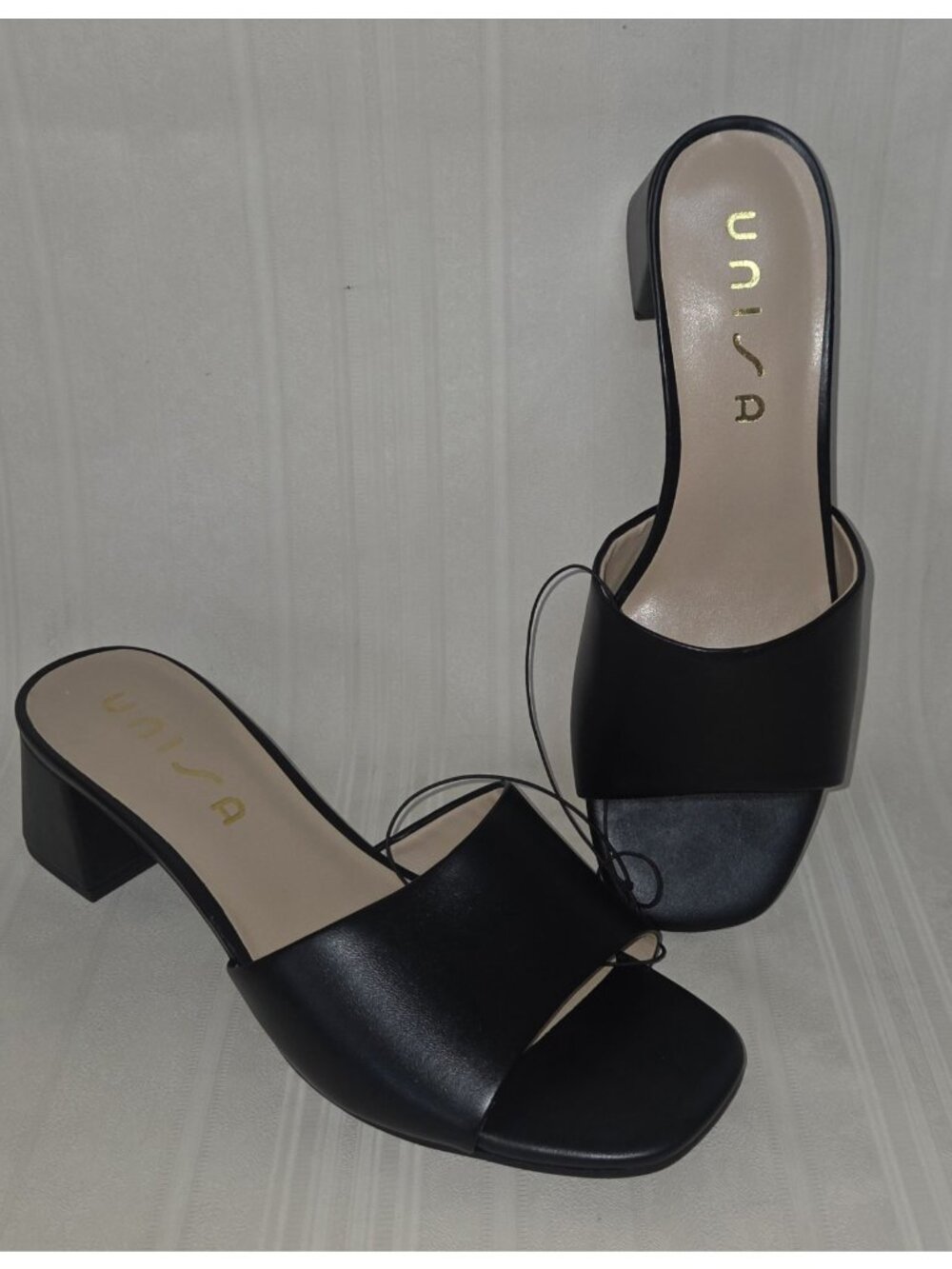 UNISA Venley Black Block Heel Slip On Sandals Size US 9.5 NEW, NO BOX